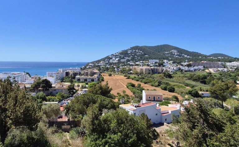 vistas de Santa Eulalia desde Puig de Missa